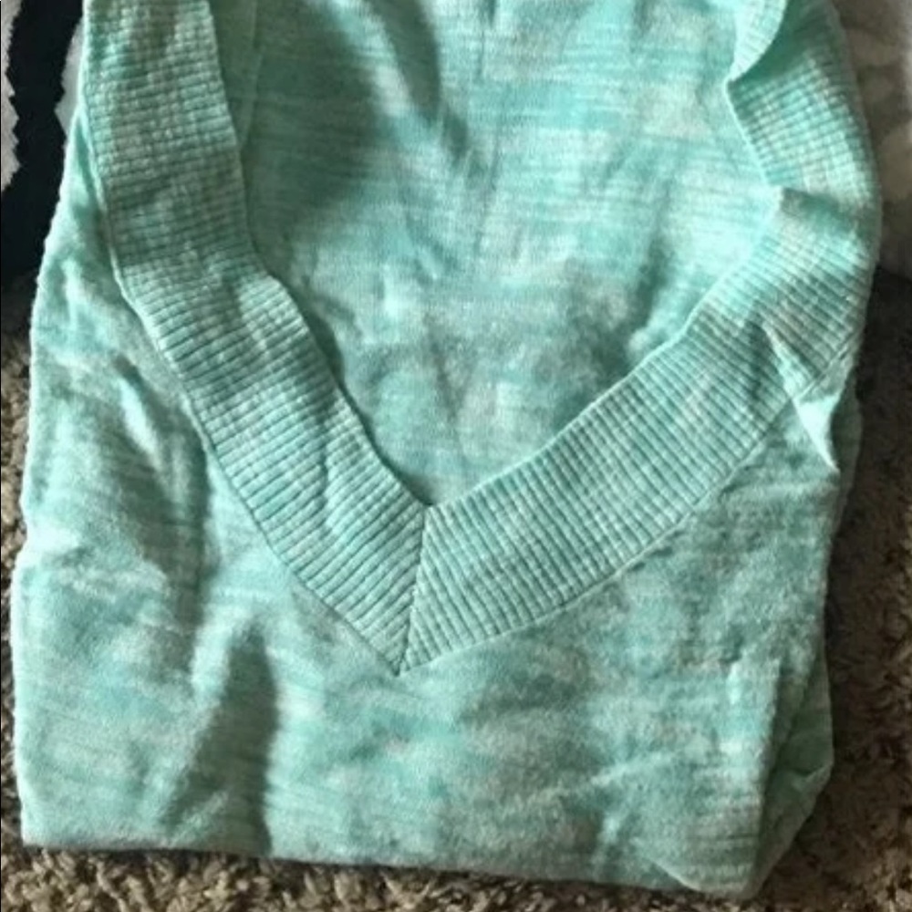 ❌SOLD❌Express Sweater - Picture 2 of 2